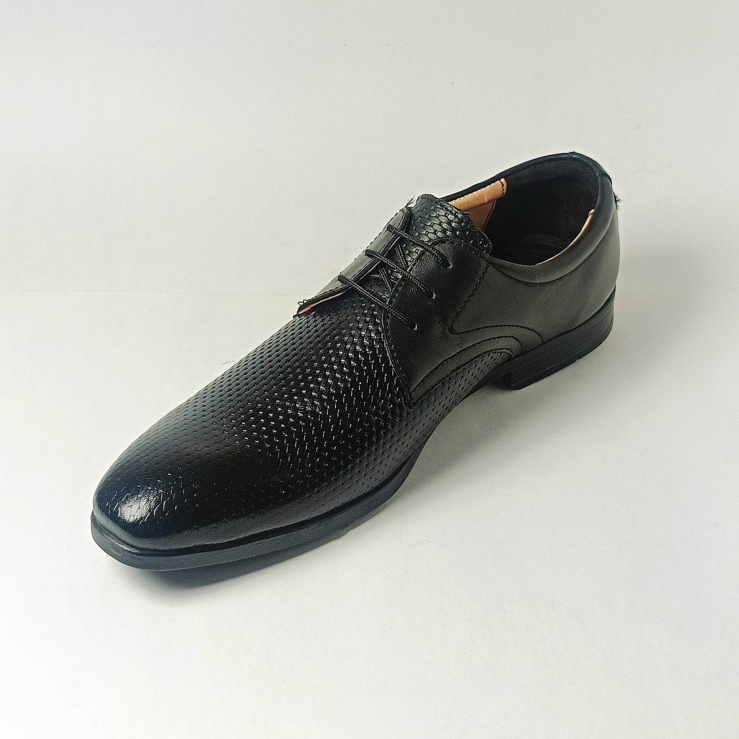 BLACK PATTERNED LEATHER (DERBY)